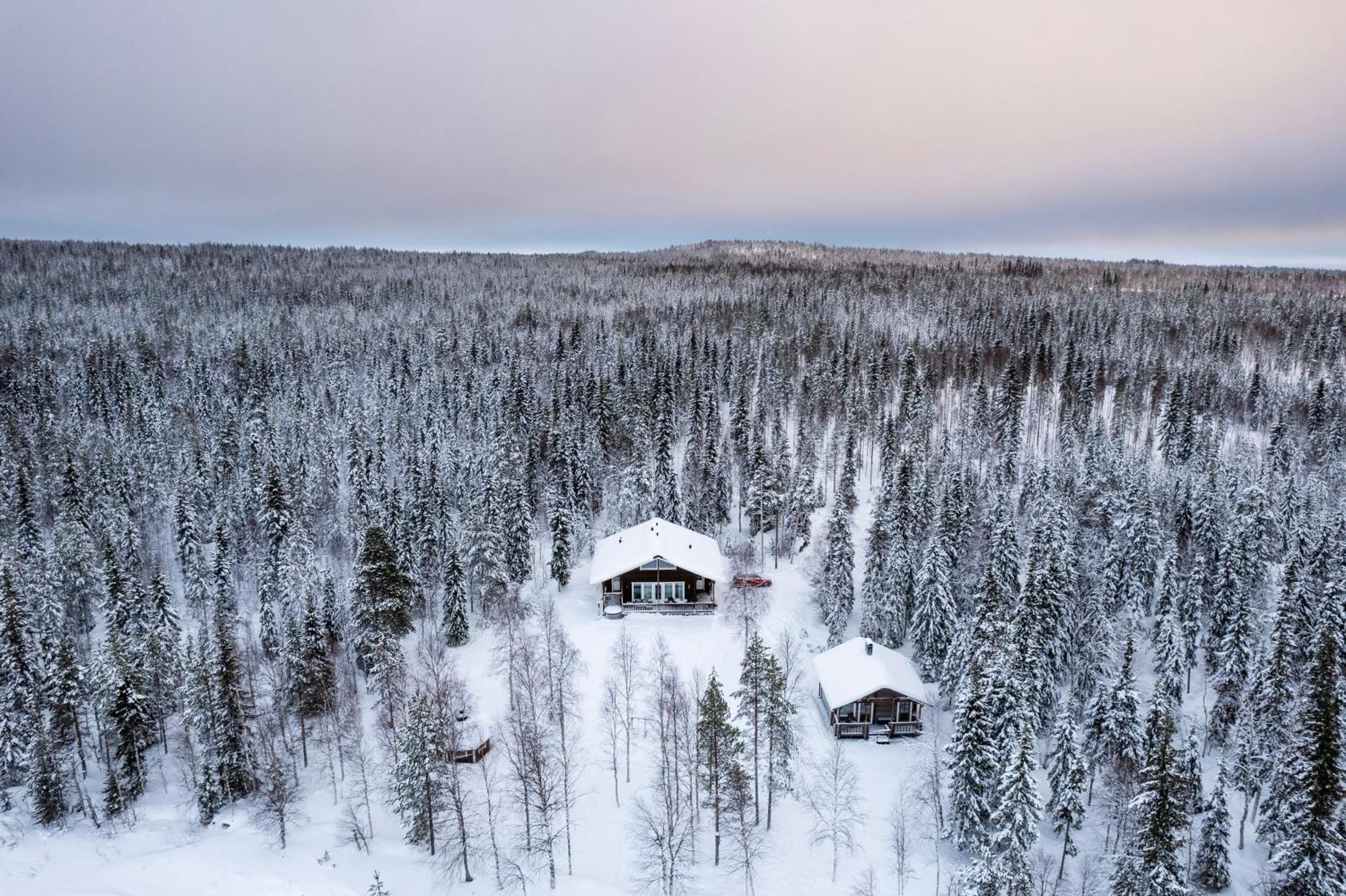 Napapiirin Jaervilomat Hotel Luukonniemi Exterior photo