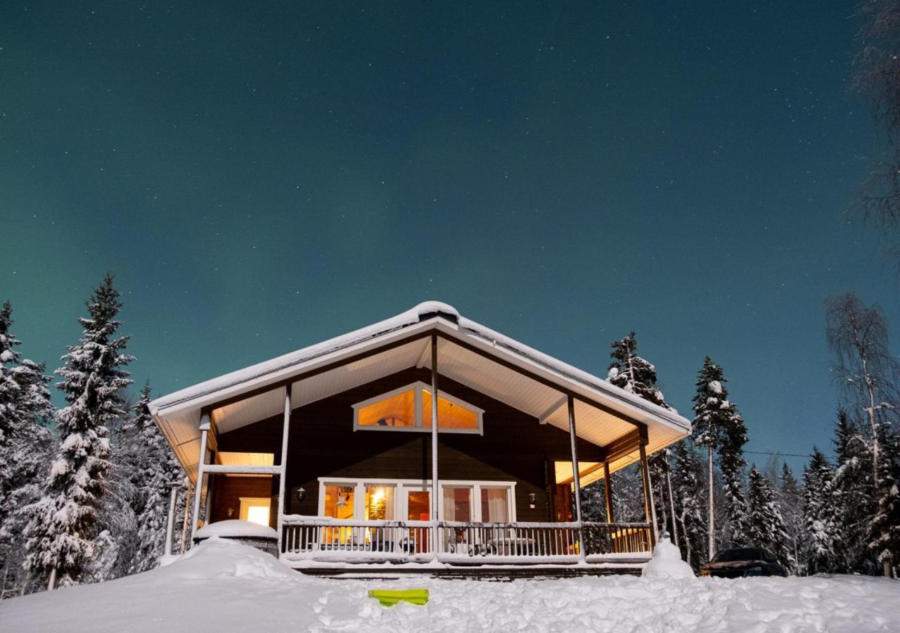 Napapiirin Jaervilomat Hotel Luukonniemi Exterior photo